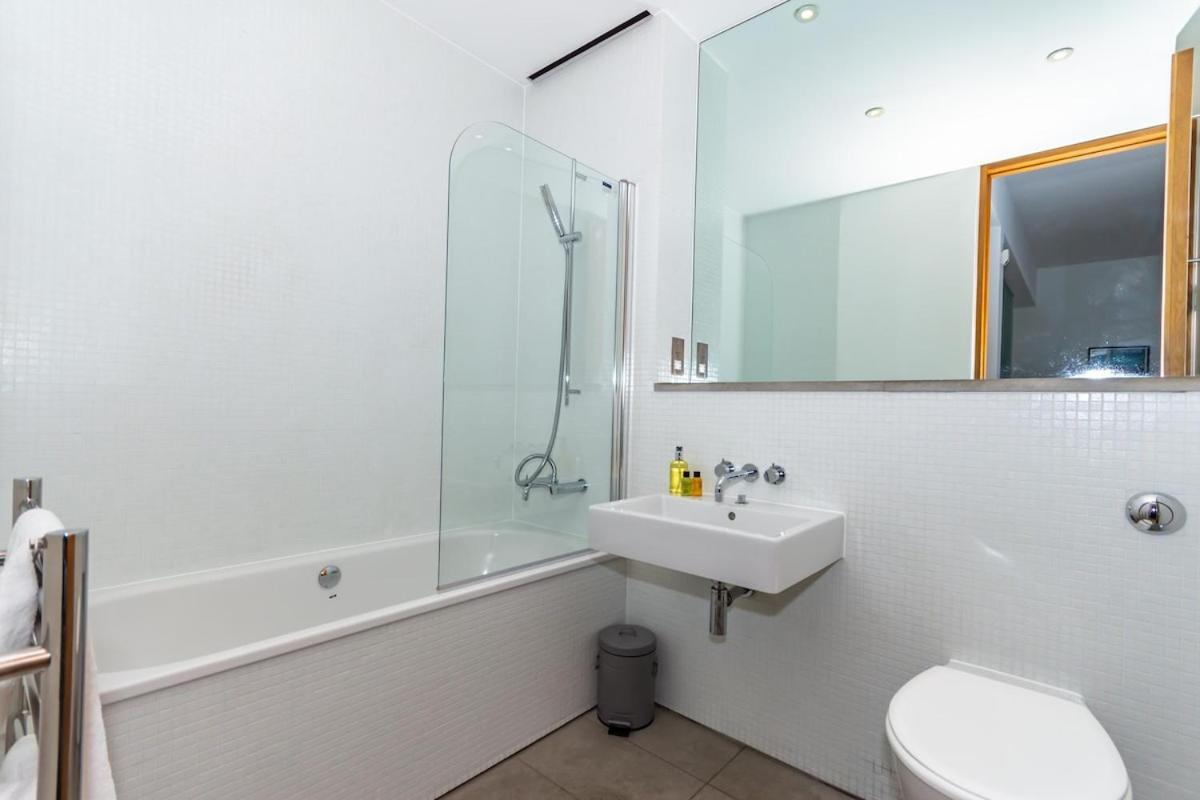 Spacious Modern Apartment 42 Brewhouse *